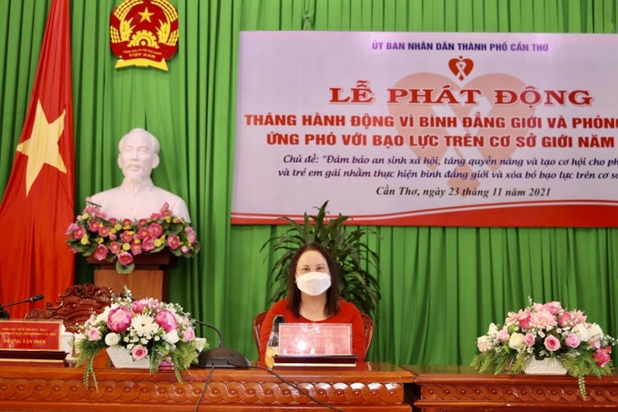 Bà Trần Thị Xuân Mai - Giám đốc Sở LĐ-TB&XH, Phó Trưởng Ban thường trực Ban Vì sự tiến bộ của phụ nữ thành phố Cần Thơ
