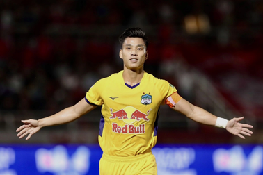 Hậu vệ Vũ Văn Thanh chia tay CLB HA Gia Lai