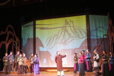 “Ngàn năm mây trắng”: Một thử nghiệm chưa từng có trên sân khấu Việt Nam