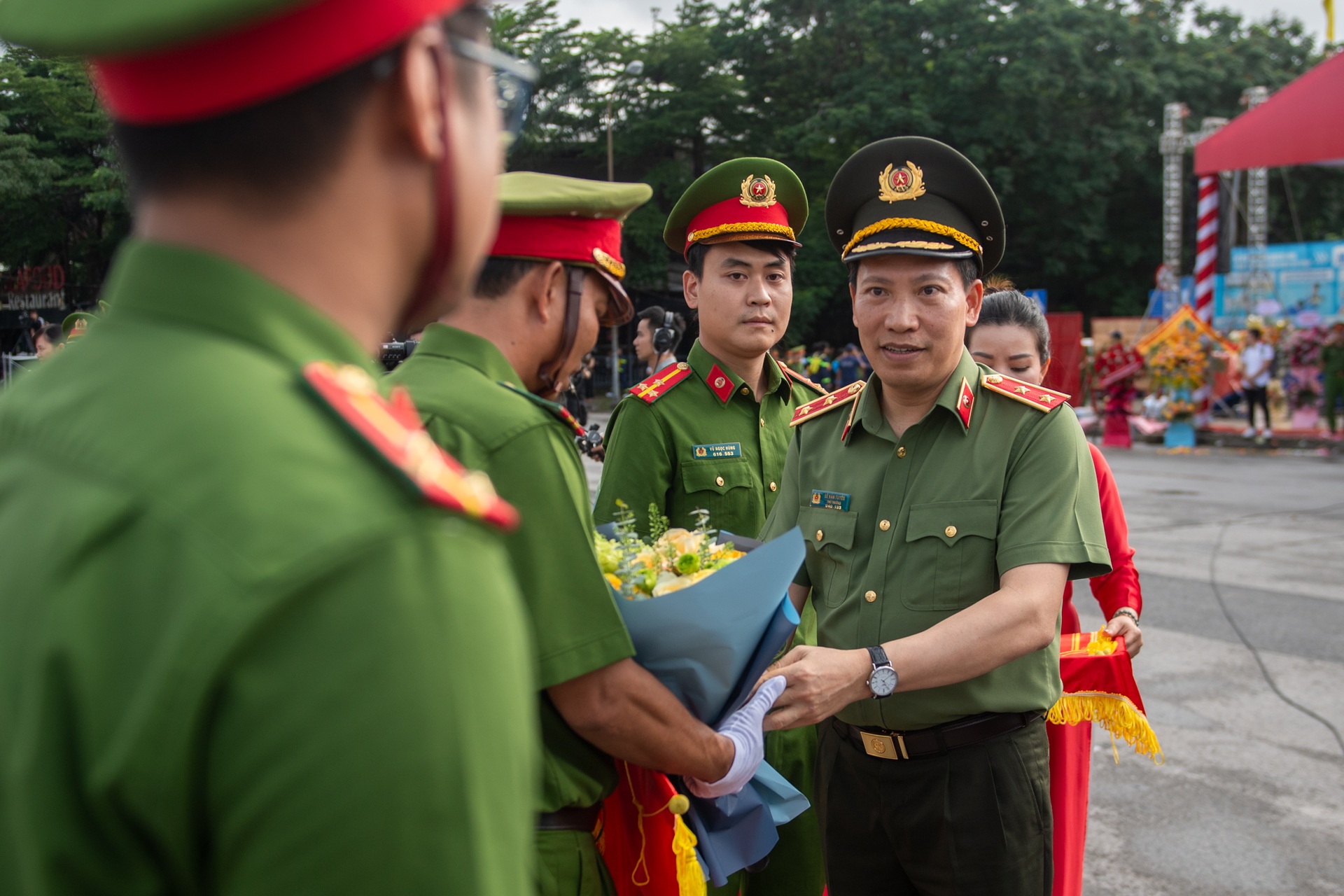 Hình ảnh ấn tượng các màn trình diễn tại hội thi phòng cháy chữa cháy - 12 Hình ảnh ấn tượng các màn trình diễn tại hội thi phòng cháy chữa cháy - 12