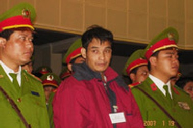 Nhiều bị cáo “hai lần chết” mới hết tội