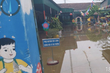 Xã lấy nước vào ruộng, 350 học sinh mầm non phải nghỉ học vì trường ngập