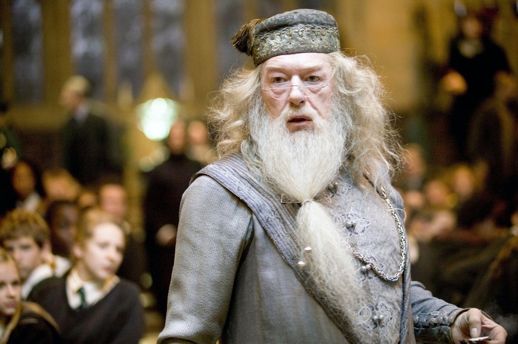 Nam diễn viên thầy Dumbledore Michael Gambon qua đời ở tuổi 82 - 1