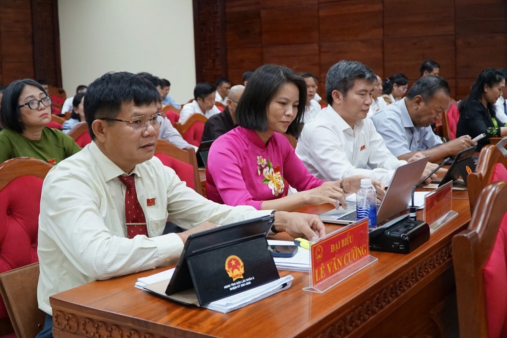 Hỗ trợ chi phí đi lại, thuê nhà cho cán bộ sau sắp xếp - 1 Hỗ trợ chi phí đi lại, thuê nhà cho cán bộ sau sắp xếp - 1