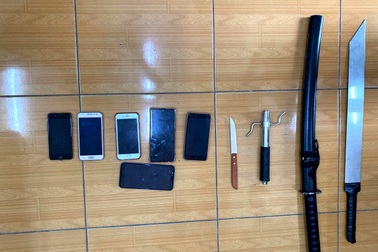 Bị vây bắt, băng cướp táo tợn dùng mã tấu chống trả công an