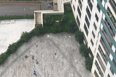 Người đàn ông rơi từ tầng 22 trung tâm thương mại xuống đất tử vong