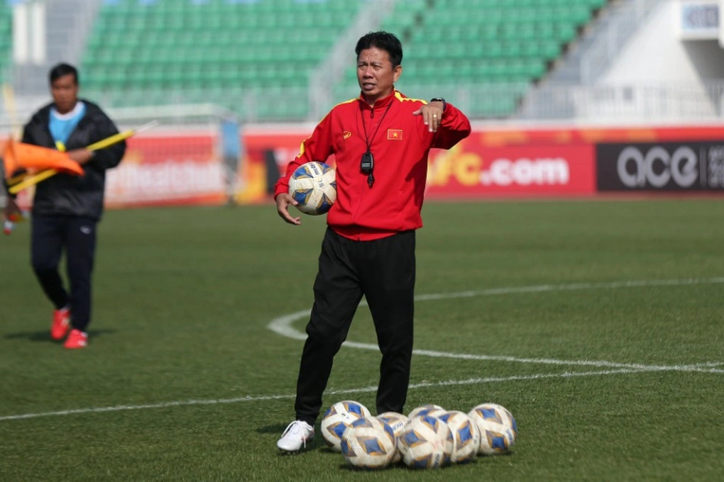 U17 Việt Nam chuẩn bị cho giải châu Á, HLV Hoàng Anh Tuấn nói lời tâm huyết - 1 U17 Việt Nam chuẩn bị cho giải châu Á, HLV Hoàng Anh Tuấn nói lời tâm huyết - 1