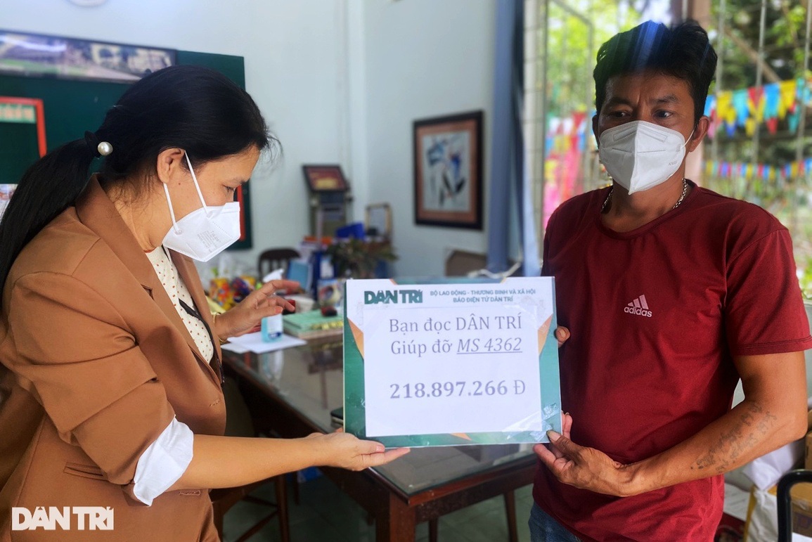 Bà mẹ nhí nguy kịch khi sinh con nhận 219 triệu đồng hỗ trợ ngày đầu xuân - 2 Bà mẹ nhí nguy kịch khi sinh con nhận 219 triệu đồng hỗ trợ ngày đầu xuân - 2