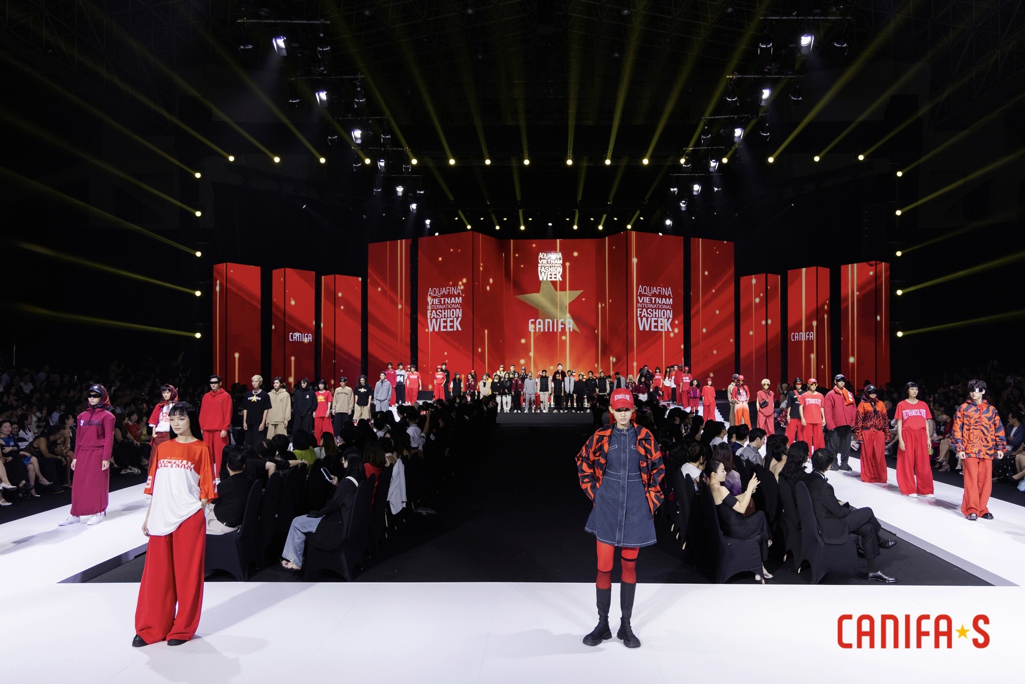 ປີ 2024 ເປັນຈຸດພົ້ນເດັ່ນໃນການເດີນທາງທີ່ພາກພູມໃຈຂອງ Canifa - 5 2024 là cột mốc tỏa sáng trên hành trình tự hào của Canifa - 5