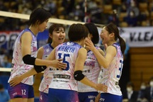 Thanh Thúy chơi xuất sắc giúp đội bóng chuyền Nhật Bản thăng hoa