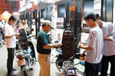 Xăng 92 nhập khẩu đã đạt mức 10.800 đồng/lít