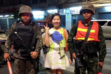 Những khoảnh khắc vẫn bình yên ở xứ Chùa Vàng sau đảo chính