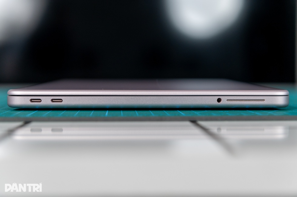 Trên tay MacBook Neo: Máy tính đầu tiên của Apple sử dụng chip điện thoại - 10