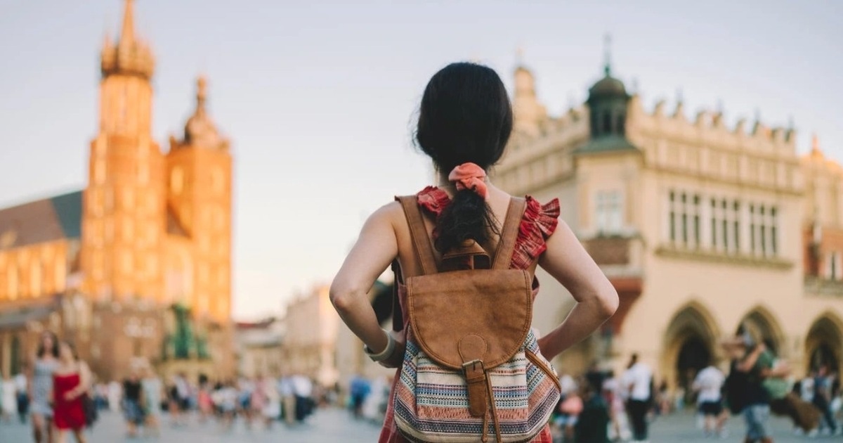 View - Du học trường top 50 về cũng chỉ chạy grab, lương tháng 15 triệu đồng? | Báo Dân trí