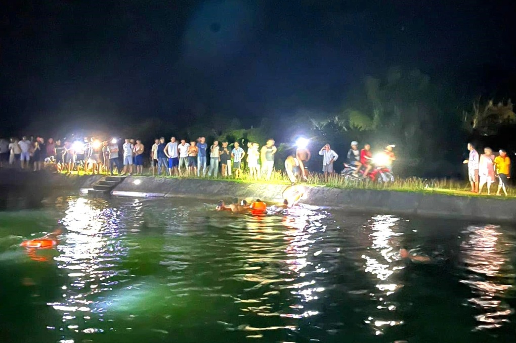 Hai công nhân rớt kênh tử vong trên đường đi làm về - 1 Hai công nhân rớt kênh tử vong trên đường đi làm về - 1