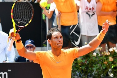 Nadal đối đầu với Djokovic ở bán kết Rome Masters