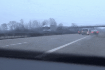 Xem cảnh sát Đức rượt đuổi xe ăn cắp trên cao tốc Autobahn