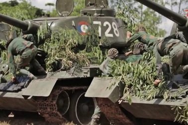 Lào đẩy mạnh hợp tác quân sự với Nga