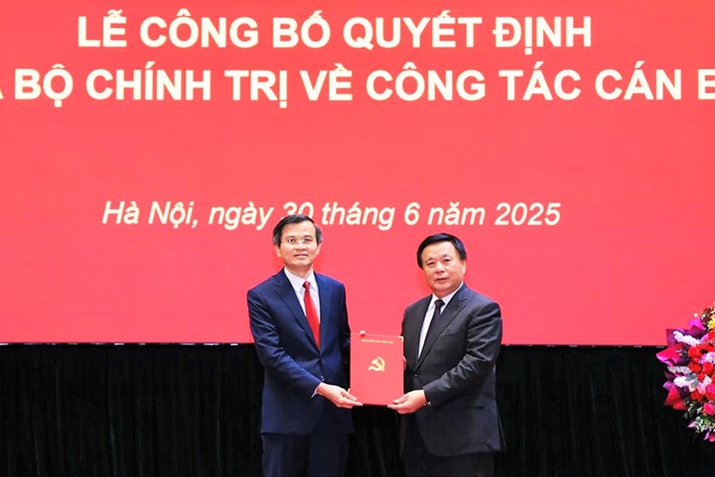Ông Đoàn Minh Huấn làm PGĐ Thường trực Học viện Chính trị Quốc gia HCM - 1 Ông Đoàn Minh Huấn làm PGĐ Thường trực Học viện Chính trị Quốc gia HCM - 1