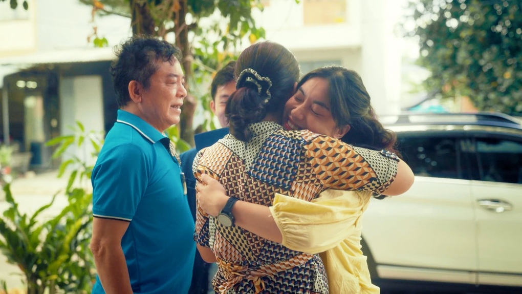 Trao yêu thương, chăm sóc sức khỏe cha mẹ mùa Vu Lan - 3 Trao yêu thương, chăm sóc sức khỏe cha mẹ mùa Vu Lan - 3