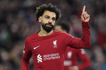 Mohamed Salah lập nhiều kỷ lục trong trận thua sốc của Liverpool