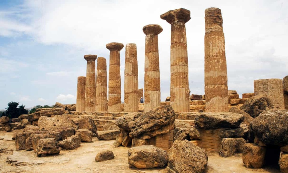 Tượng Atlas 2.600 năm tuổi sẽ lại “chống trời” - 2 Tượng Atlas 2.600 năm tuổi sẽ lại “chống trời” - 2