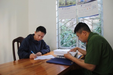 Giả danh công an, chiếm đoạt hàng tỷ đồng