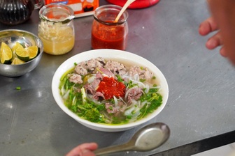 Bát phở 25.000 đồng trong quán "rẻ nhất Hà Nội", nhiều năm không tăng giá