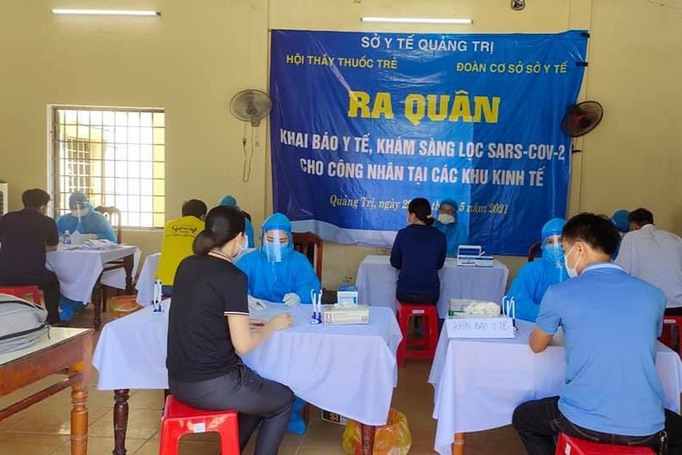 Quảng Trị: Hơn 4.000 công nhân được khám sàng lọc SARS-CoV-2 - 1 Quảng Trị: Hơn 4.000 công nhân được khám sàng lọc SARS-CoV-2 - 1
