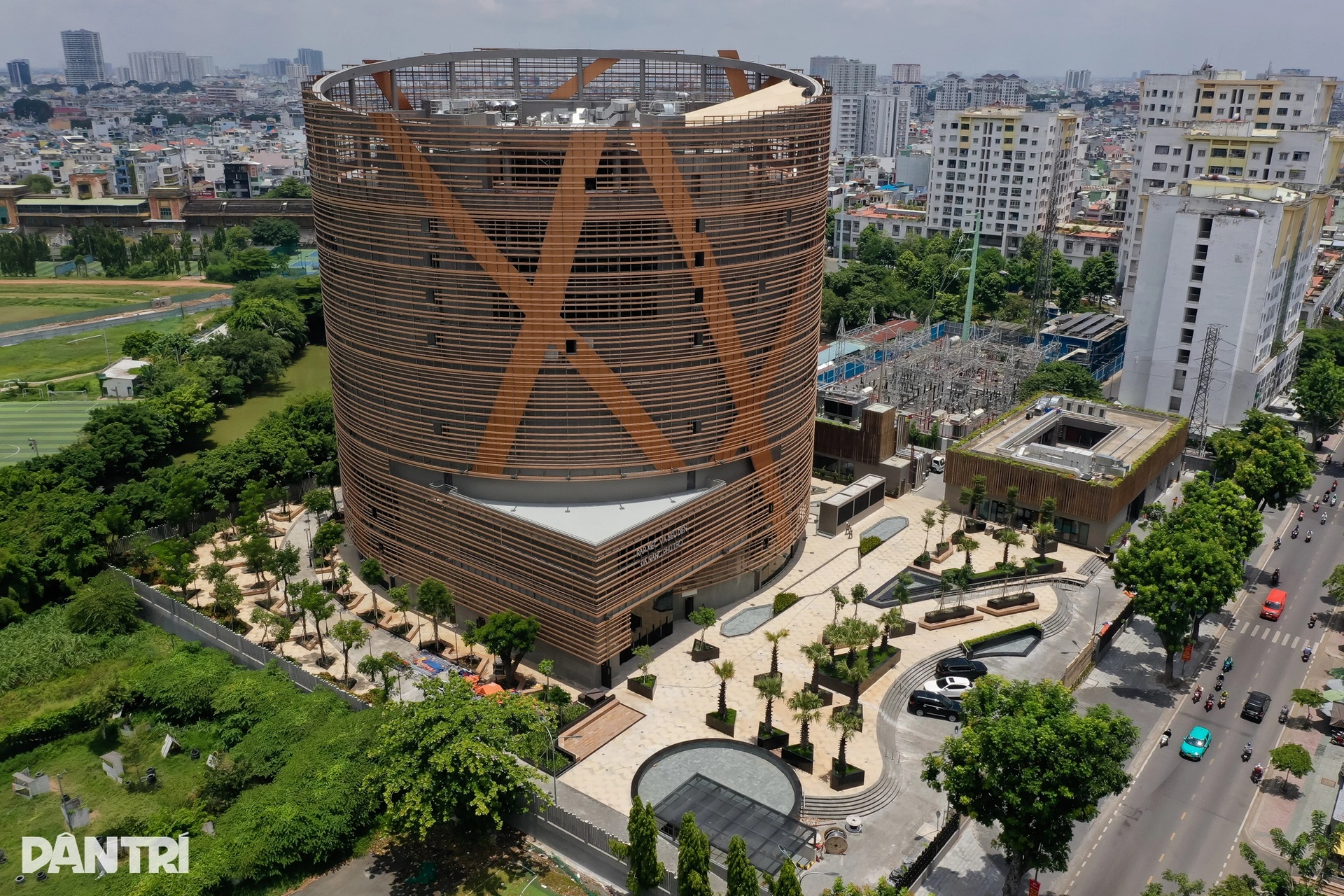 Cận cảnh rạp xiếc có khán phòng chính 2.000 chỗ ngồi sắp hoạt động ở TPHCM - 1