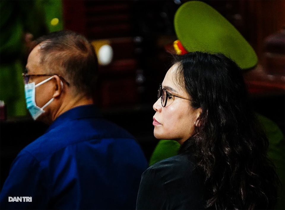 Toàn cảnh buổi đầu tiên xét xử ông Nguyễn Thành Tài và đồng phạm - 20 Toàn cảnh buổi đầu tiên xét xử ông Nguyễn Thành Tài và đồng phạm - 20