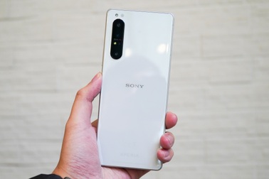 Trải nghiệm Xperia 1 II: đối thủ của Galaxy Note20 Ultra, iPhone 12 Pro Max