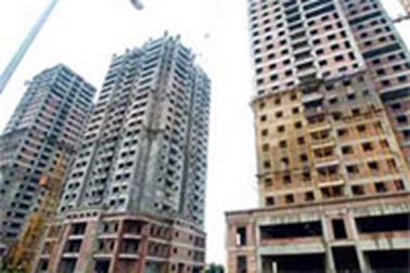 Sốt nhà đất là do chính sách?