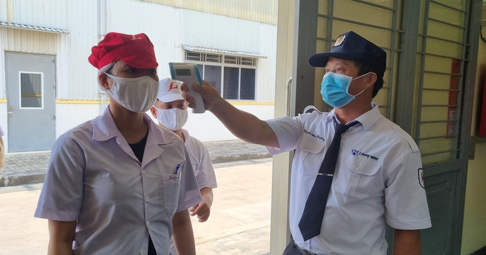 Xét nghiệm SARS-CoV-2 cho hơn 65.000 người lao động làm việc tại các KCN - 1 Xét nghiệm SARS-CoV-2 cho hơn 65.000 người lao động làm việc tại các KCN - 1