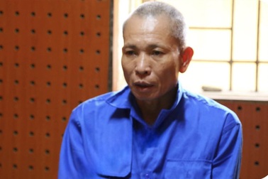 Quản lý quán karaoke ở Bình Dương mua bán người