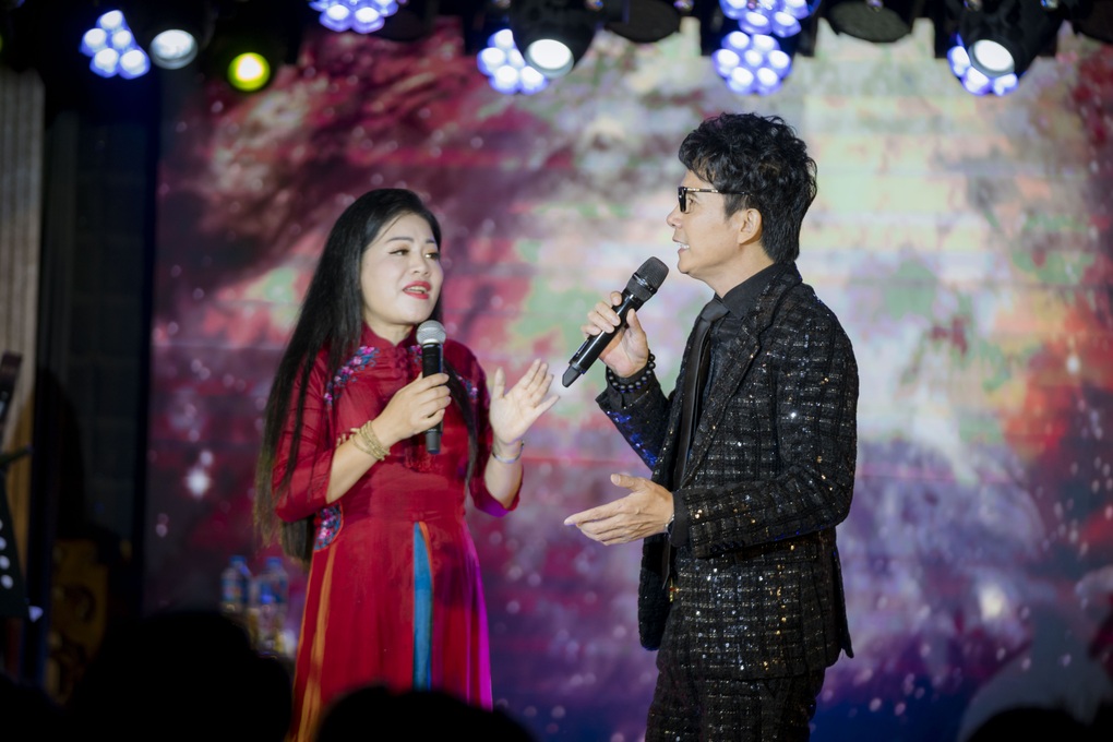 Nghệ sĩ Hà Nội tổ chức đêm nhạc ủng hộ đồng bà bị ảnh hưởng bởi bão lũ - 3 Nghệ sĩ Hà Nội tổ chức đêm nhạc ủng hộ đồng bà bị ảnh hưởng bởi bão lũ - 3