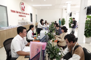 Dùng kịch khung biên chế 70 công chức mỗi phường tại TPHCM vẫn thiếu