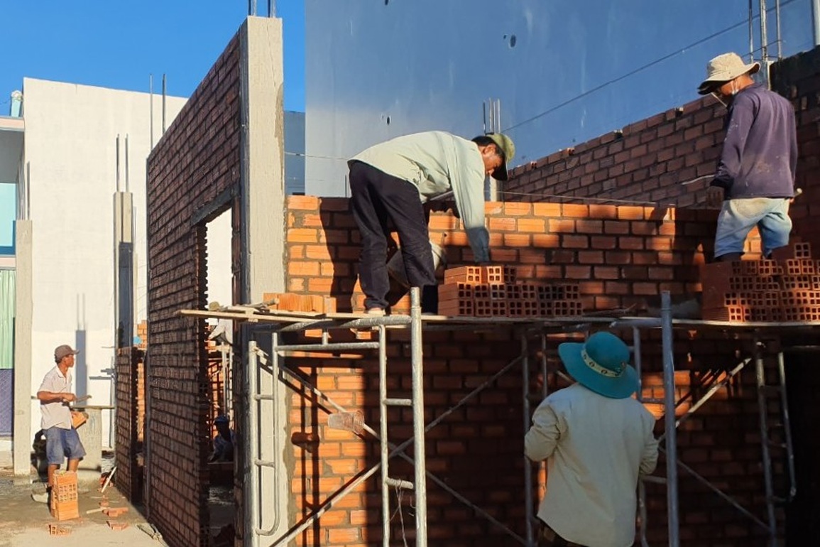 Dân làm nhà đón Tết Nguyên đán, nghề thợ xây có ăn dịp cuối năm - 3 Dân làm nhà đón Tết Nguyên đán, nghề thợ xây có ăn dịp cuối năm - 3