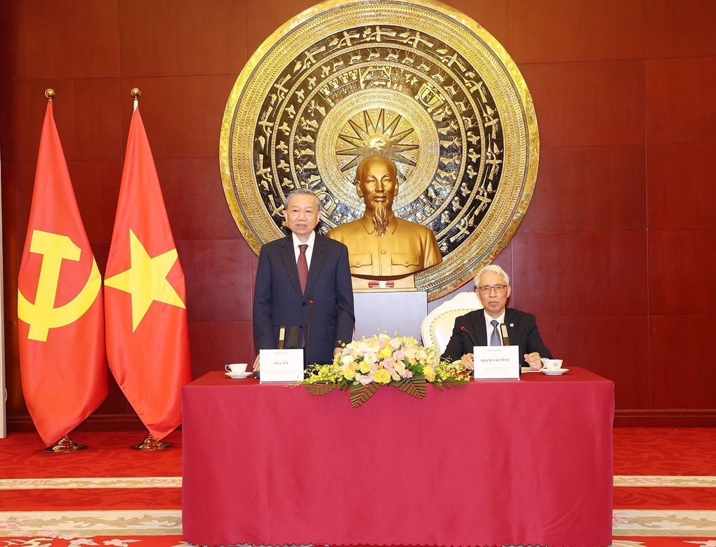 Tổng Bí thư, Chủ tịch nước Tô Lâm thăm Đại sứ quán và gặp gỡ cộng đồng người Việt Nam tại Trung Quốc - 3 Tổng Bí thư, Chủ tịch nước Tô Lâm thăm Đại sứ quán và gặp gỡ cộng đồng người Việt Nam tại Trung Quốc - 3
