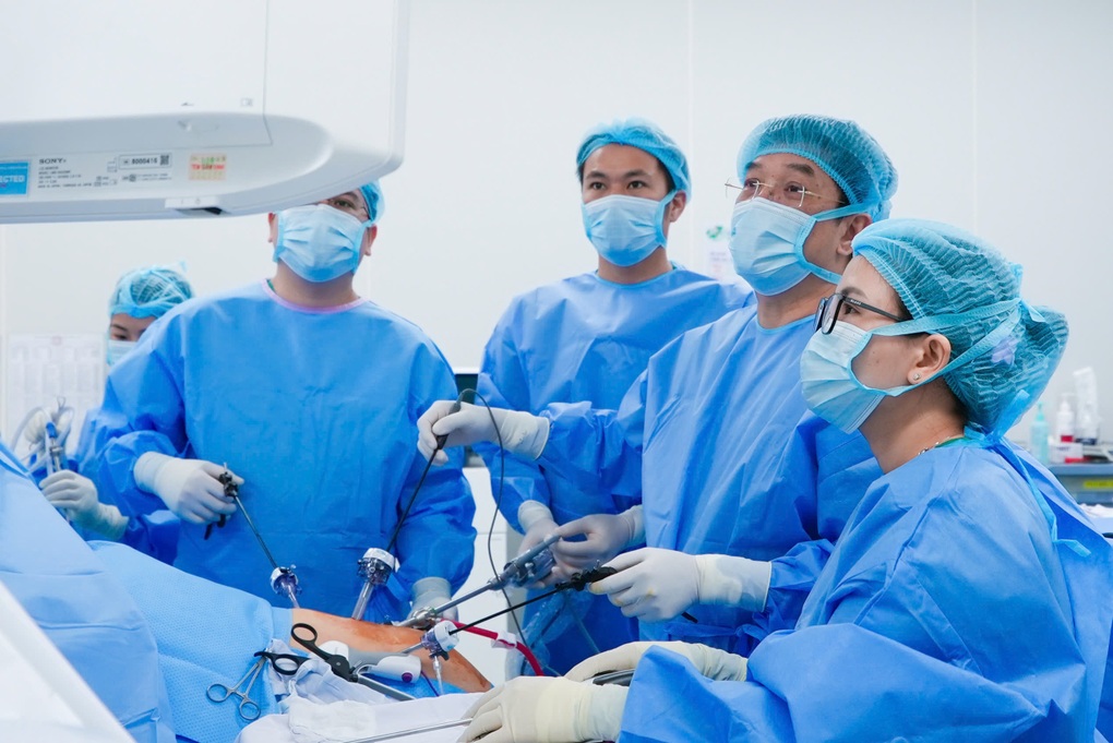 Vinmec trình diễn kỹ thuật ghép gan sống phức tạp tại hội nghị ghép tạng - 1 Vinmec trình diễn kỹ thuật ghép gan sống phức tạp tại hội nghị ghép tạng - 1