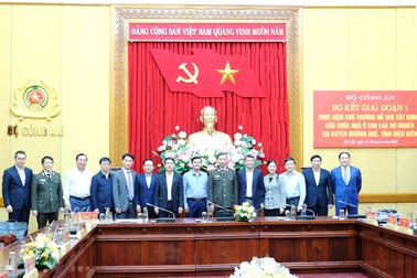 Vietcombank trao 10 tỷ đồng hỗ trợ kinh phí xây dựng, sửa chữa nhà ở cho 200 hộ nghèo tại Mường Nhé