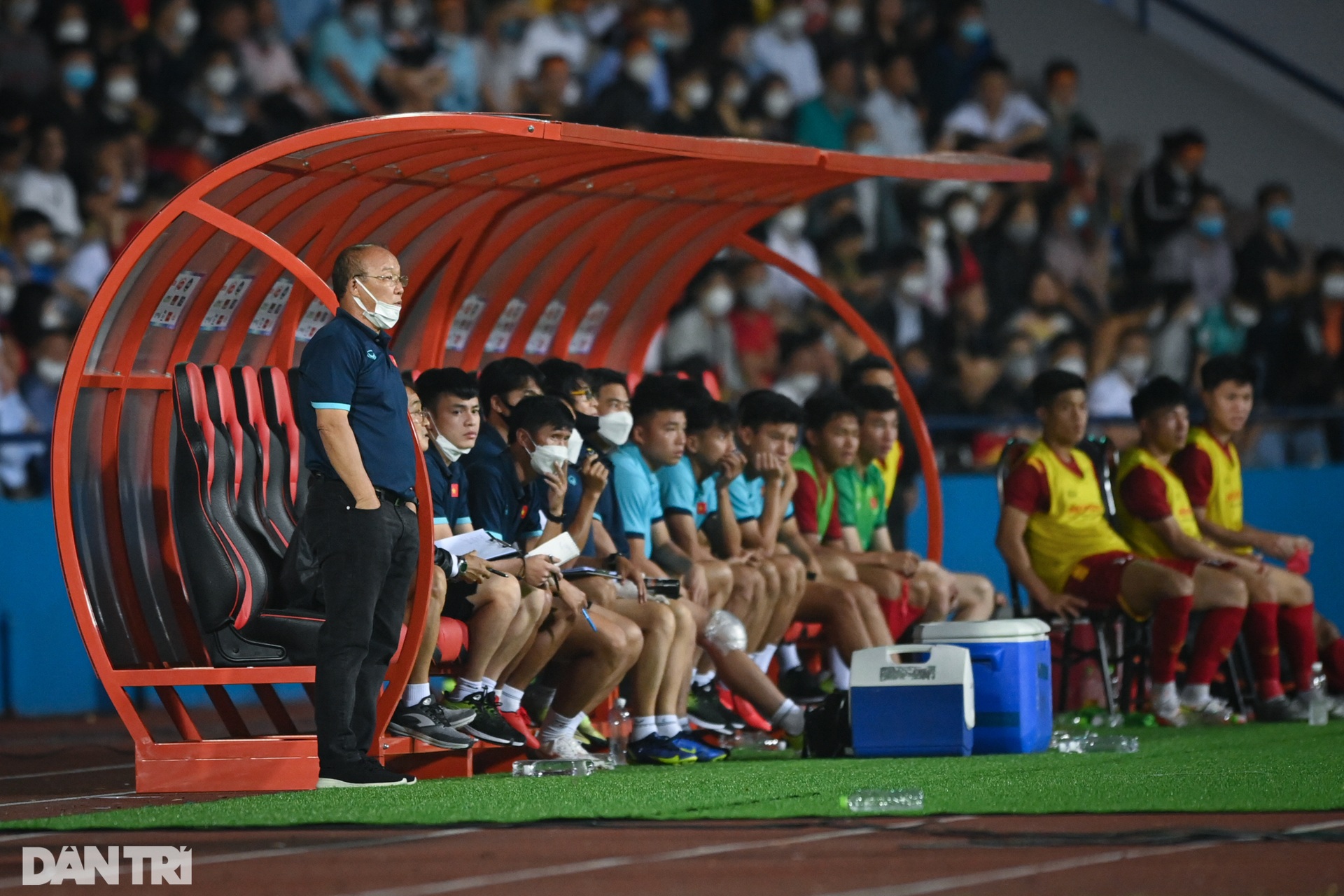 Chảo lửa Việt Trì phủ kín 20.000 khán giả, dậy sóng cổ vũ U23 Việt Nam - 4 Chảo lửa Việt Trì phủ kín 20.000 khán giả, dậy sóng cổ vũ U23 Việt Nam - 4