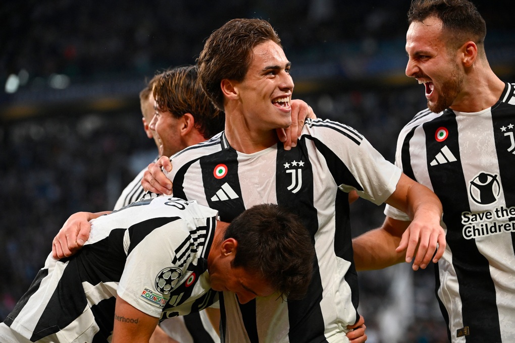 Juventus thắng đậm trong ngày trở lại Champions League - 1