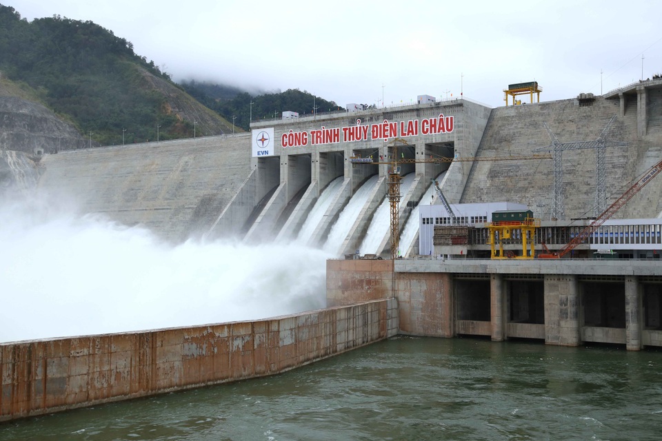 Công ty Thủy điện Sơn La cán mốc phát điện 100 tỷ kWh sau 10 năm vận hành - 2 Công ty Thủy điện Sơn La cán mốc phát điện 100 tỷ kWh sau 10 năm vận hành - 2