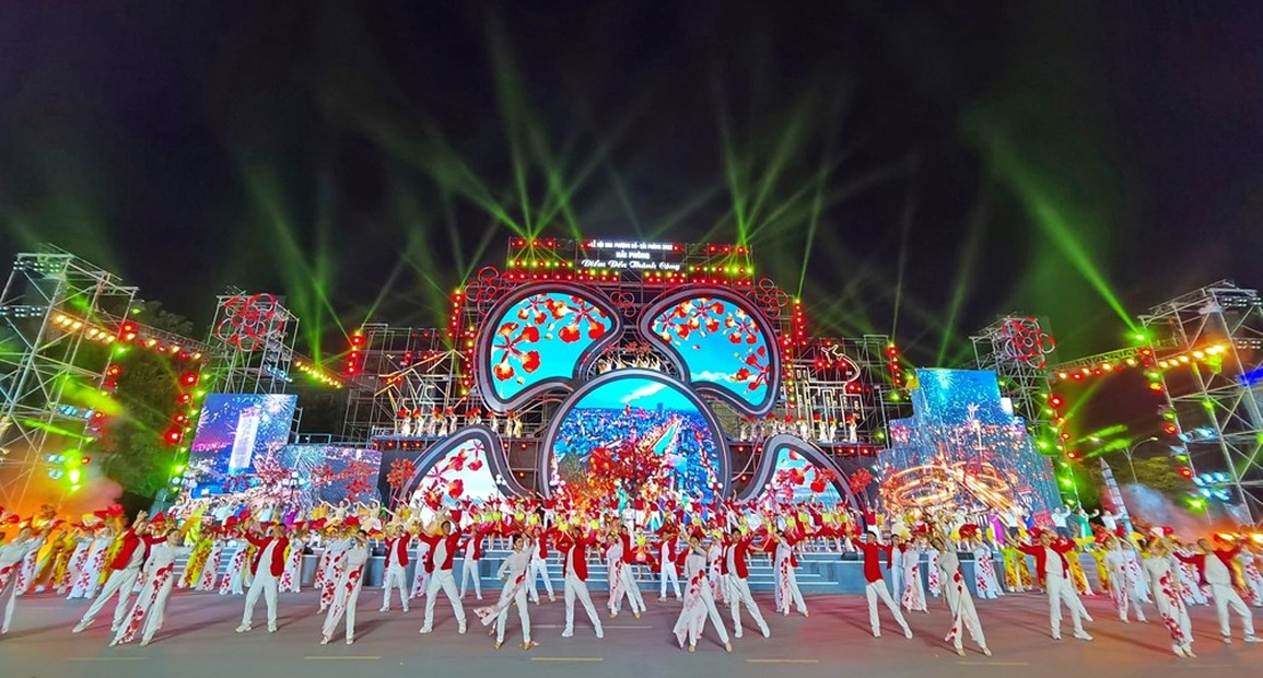 Lễ hội Hoa phượng đỏ - Hải Phòng 2022 trở lại sau 2 năm tạm dừng - 1 Lễ hội Hoa phượng đỏ - Hải Phòng 2022 trở lại sau 2 năm tạm dừng - 1
