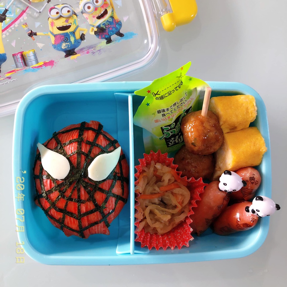 Tuyệt phẩm cơm bento đẹp không nỡ ăn của mẹ Việt ở Nhật làm cho con trai - 9 Tuyệt phẩm cơm bento đẹp không nỡ ăn của mẹ Việt ở Nhật làm cho con trai - 9