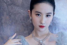 "Thần tiên tỷ tỷ" Lưu Diệc Phi tái xuất với nhan sắc đỉnh cao