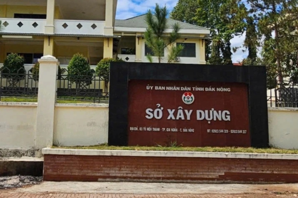 Vụ sau hợp nhất trưởng phòng mất chức: Sở Xây dựng thêm suất lãnh đạo! - 1 Vụ sau hợp nhất trưởng phòng mất chức: Sở Xây dựng thêm suất lãnh đạo! - 1