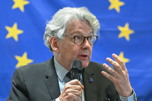 EU nêu thời điểm sẽ đuổi kịp năng lực sản xuất đạn pháo của Nga