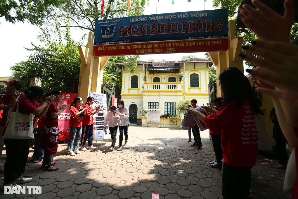 Đáp án gợi ý môn ngữ văn vào lớp 10 tại Hà Nội - 6 Đáp án gợi ý môn ngữ văn vào lớp 10 tại Hà Nội - 6